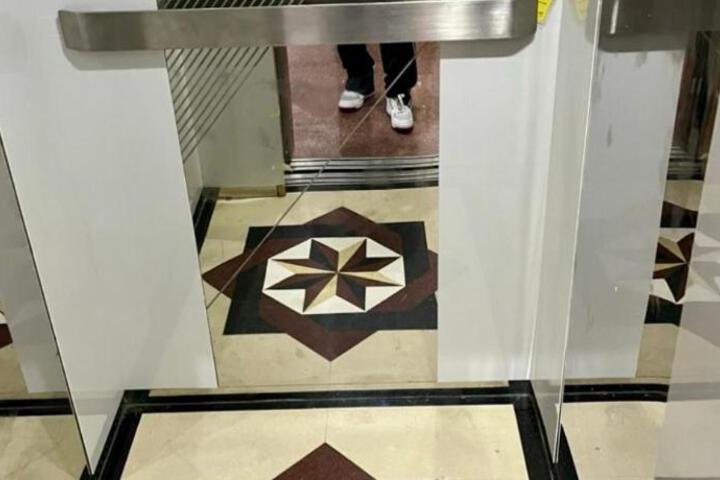 Hotel Entry