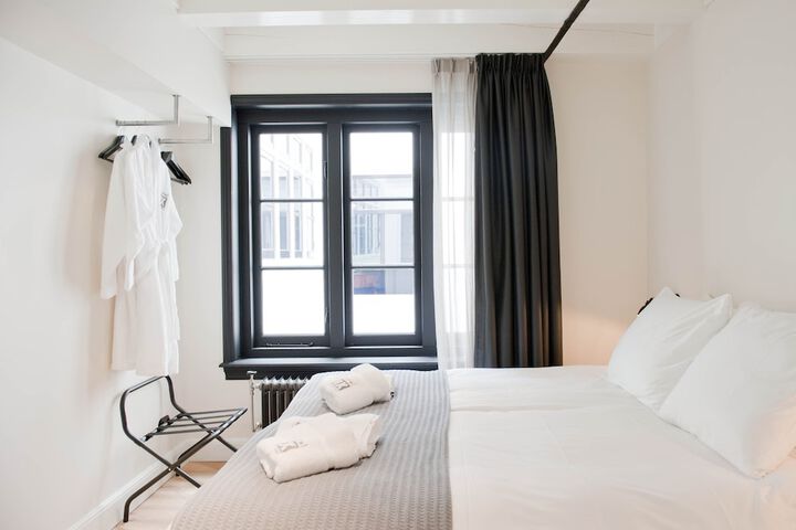 Room 11 of 56