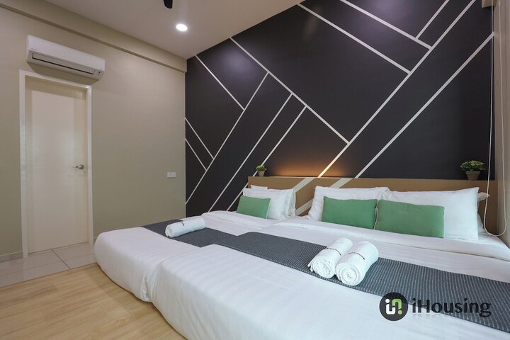 Room 3 of 201