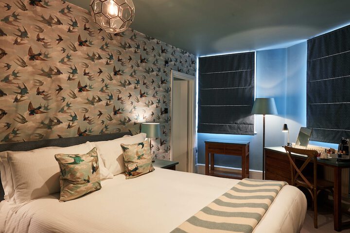 Room 13 of 43