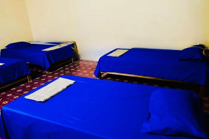 Room 3 of 8