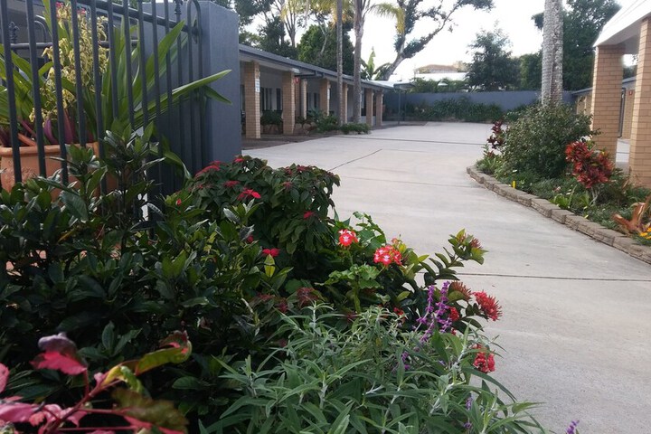 Hotel Exterior 58 of 68