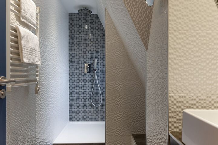 Room 15 of 31