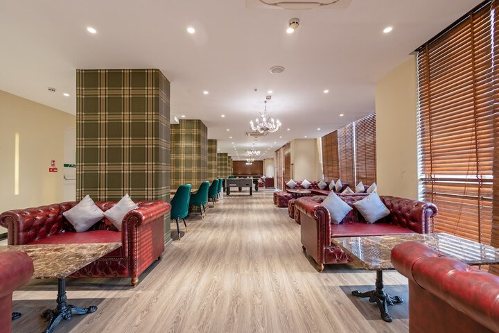 Lounge 60 of 67