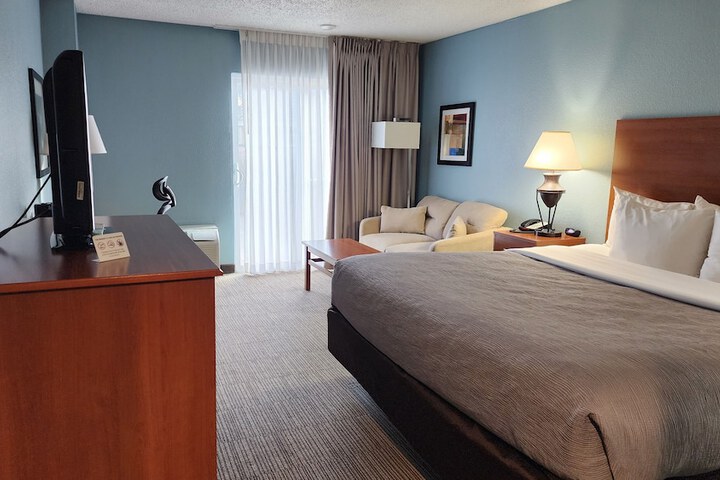 Room 9 of 70