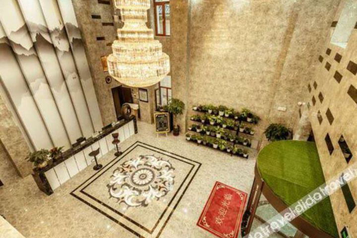 Hotel Interior 6 of 19