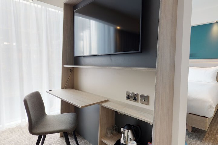 Room 8 of 63