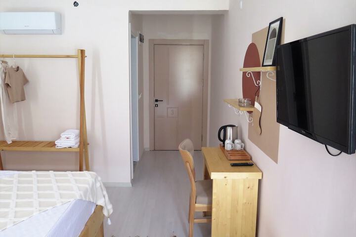 Room 19 of 28