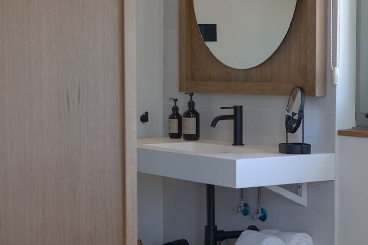 Room 40 of 60