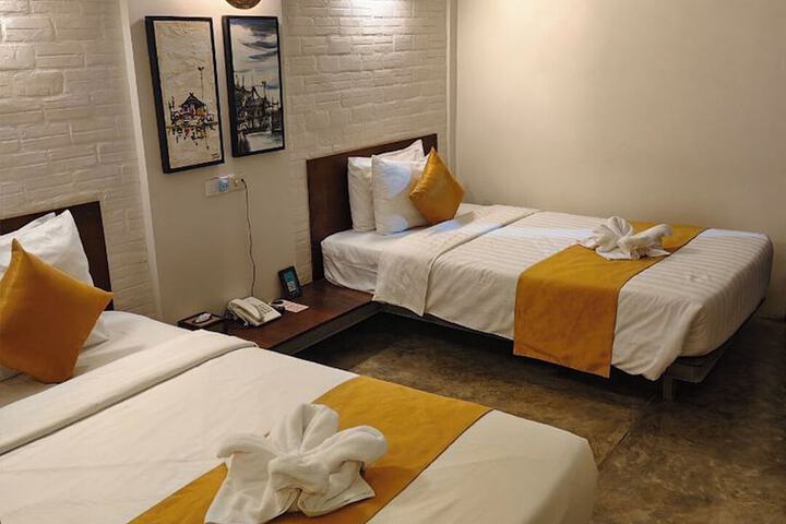 Room 55 of 177