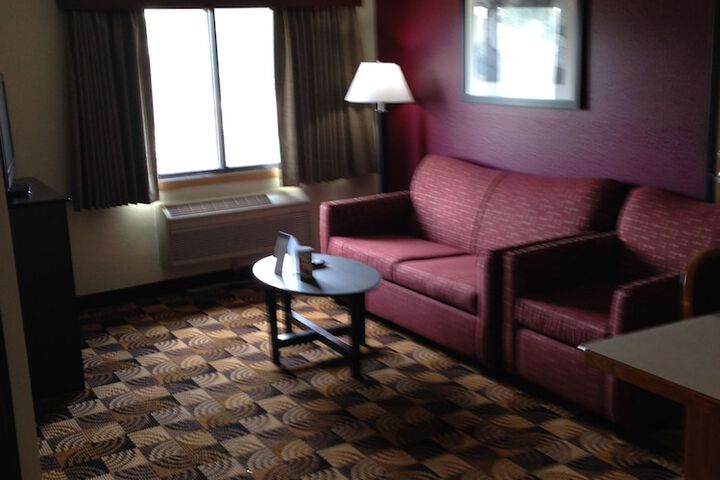 1 King Bed (4 of 26)