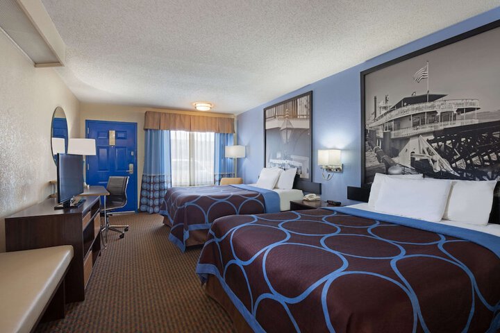 Room 5 of 38