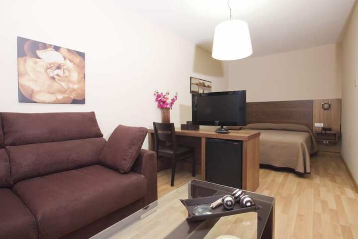 Room 6 of 29