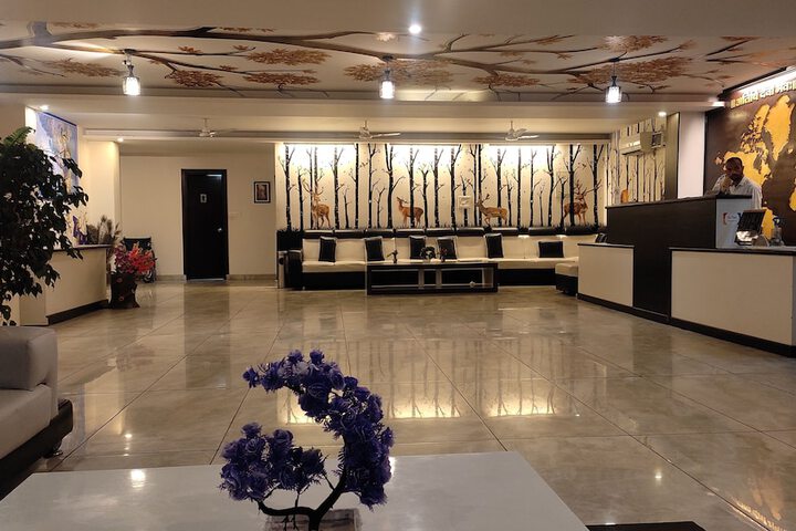 Hotel Interior 4 of 97