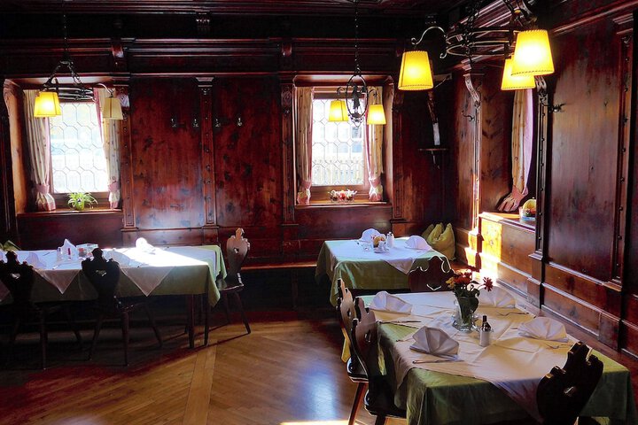 Dining 49 of 68