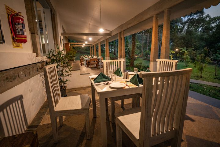 Dining 70 of 88
