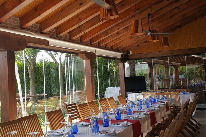 Dining 11 of 22