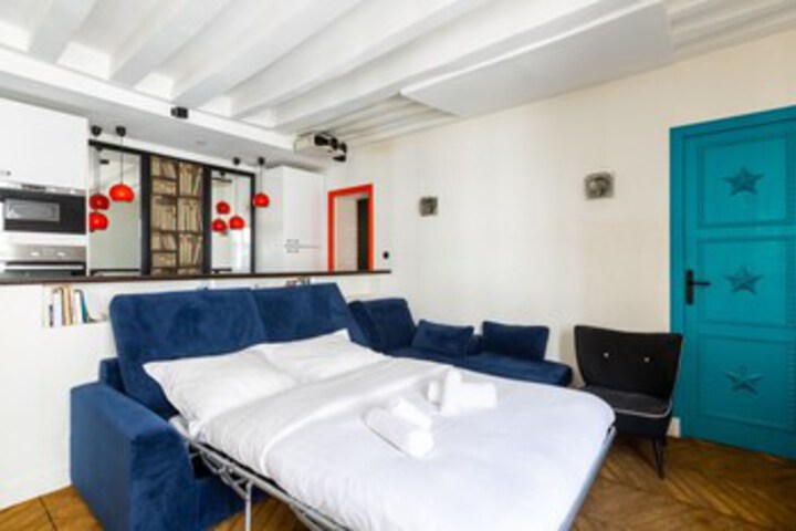 Room 5 of 13
