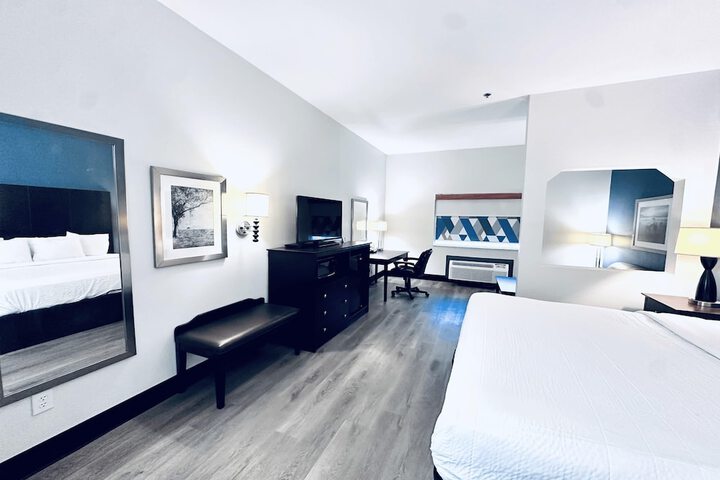 Room 20 of 33