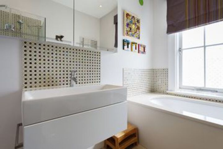 Room 2 of 48