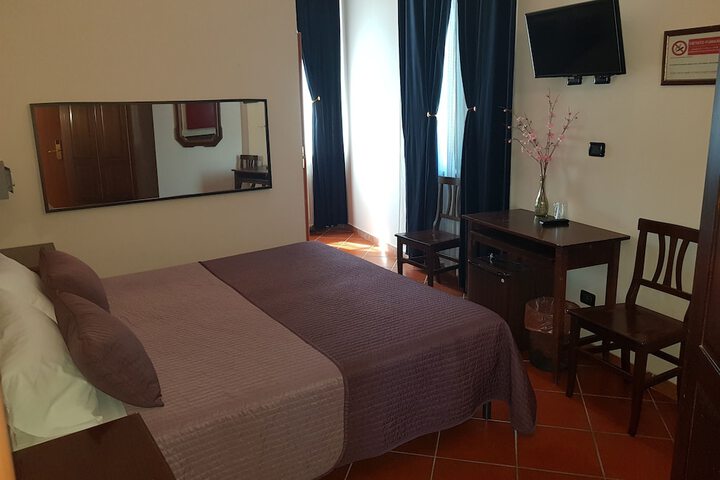 Room 8 of 35