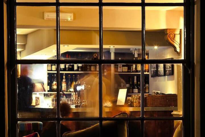 Dining 6 of 20