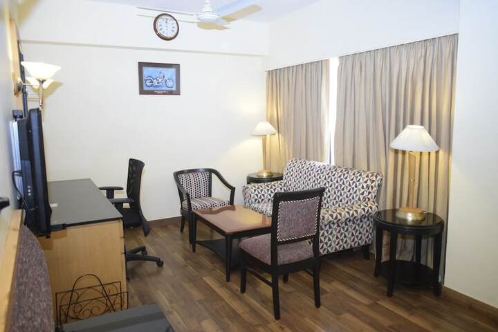 Room 8 of 17
