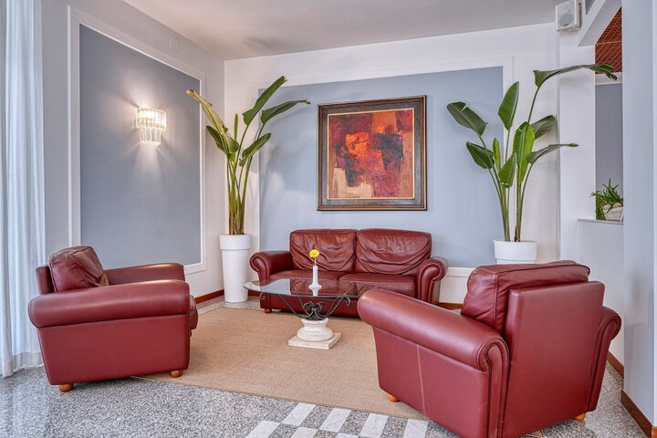 Guest Lobby