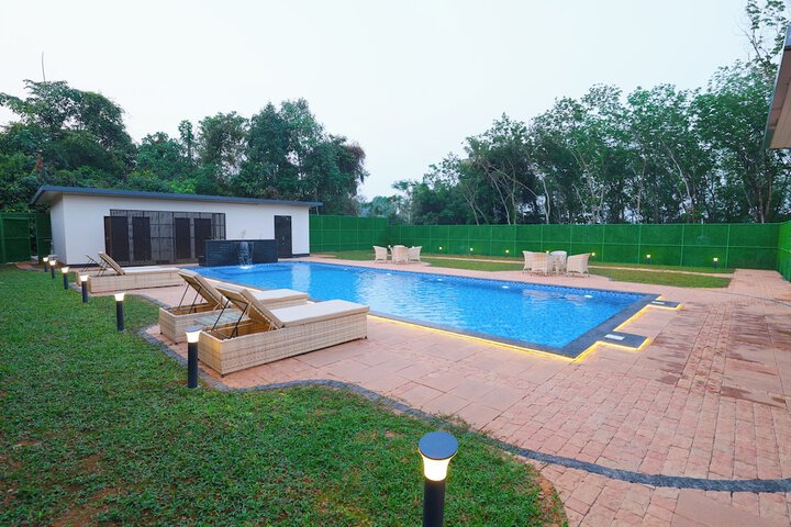 Pool 31 of 55