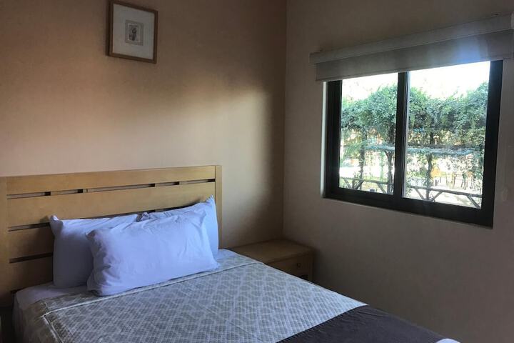 Room 5 of 32