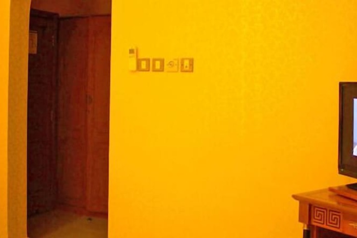 Room 20 of 34