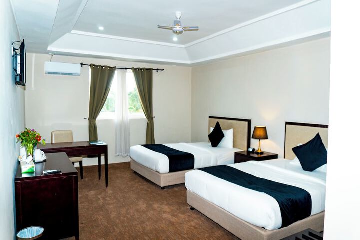 Room 5 of 25