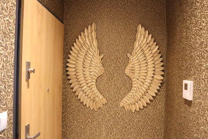 Room 27 of 145