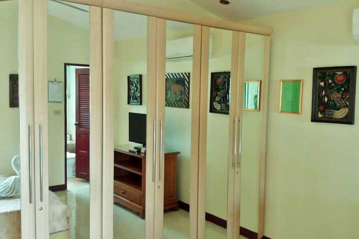 Room 13 of 60