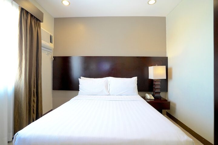 Room 53 of 86