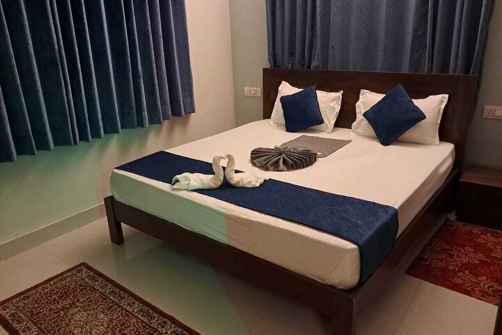 Room 7 of 17
