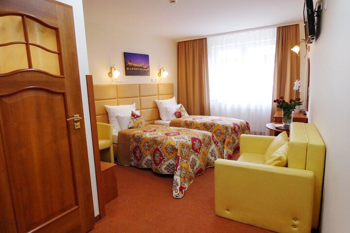 Room 36 of 65