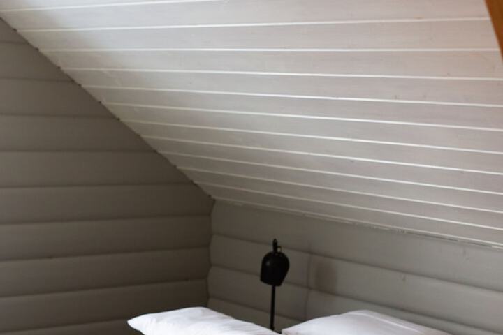 Room 14 of 63