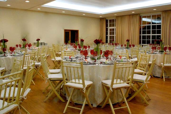 Ballroom/Hall 33 of 36