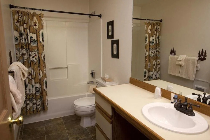 Room 4 of 4