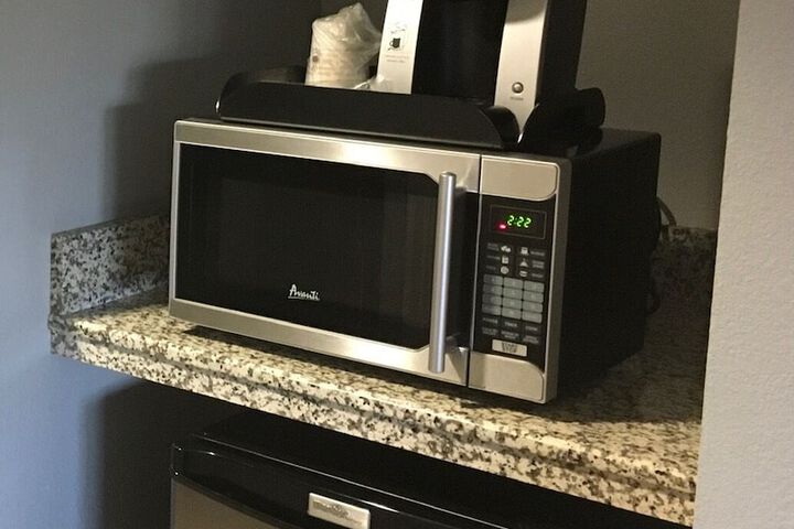 Mini-refrigerator