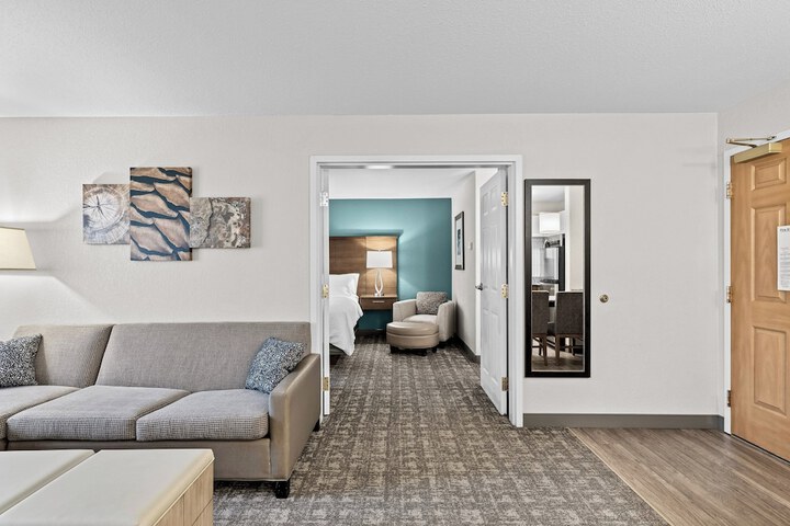 Room 4 of 57