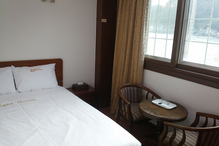Room 8 of 47