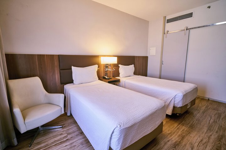 Room 36 of 102