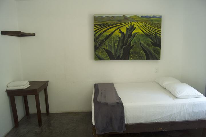 Room 33 of 106
