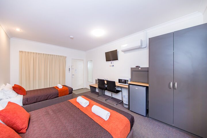 Room 17 of 41