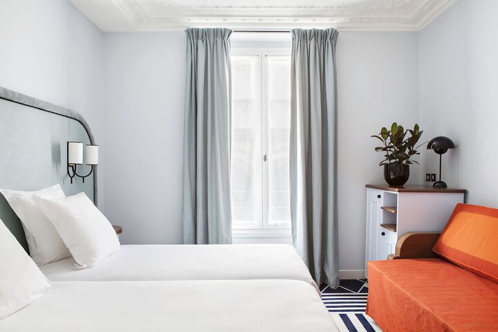 Room 27 of 50