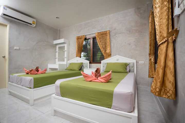 Room 2 of 17