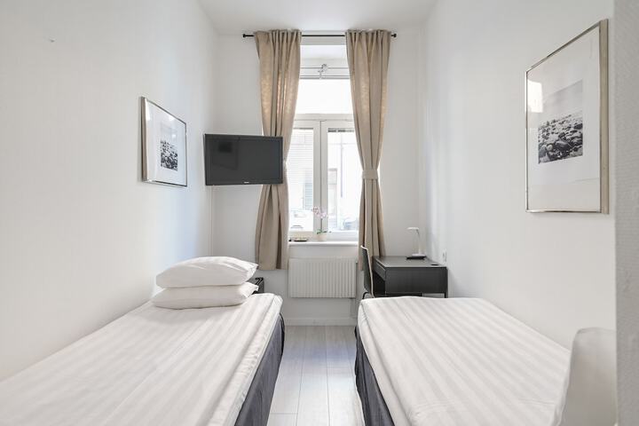 Room 14 of 75