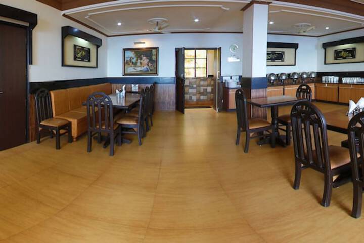 Dining 23 of 46